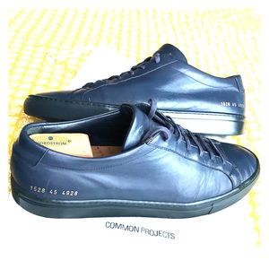 Common Projects Achilles Low Navy.
